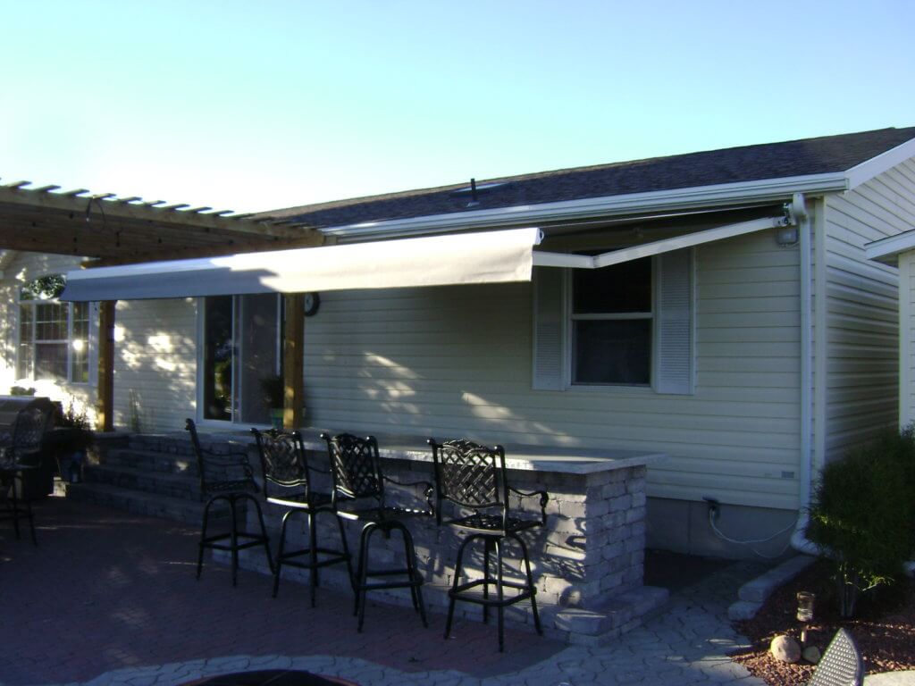 retractableawningfortmyersflDSC02711 Retractable Awnings & Shade