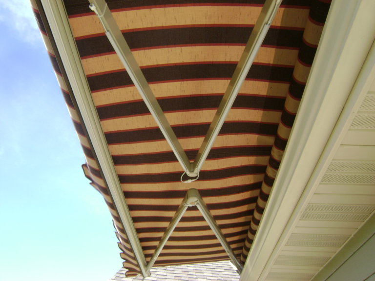 retractableawningfortmyersflDSC02725 Retractable Awnings & Shade